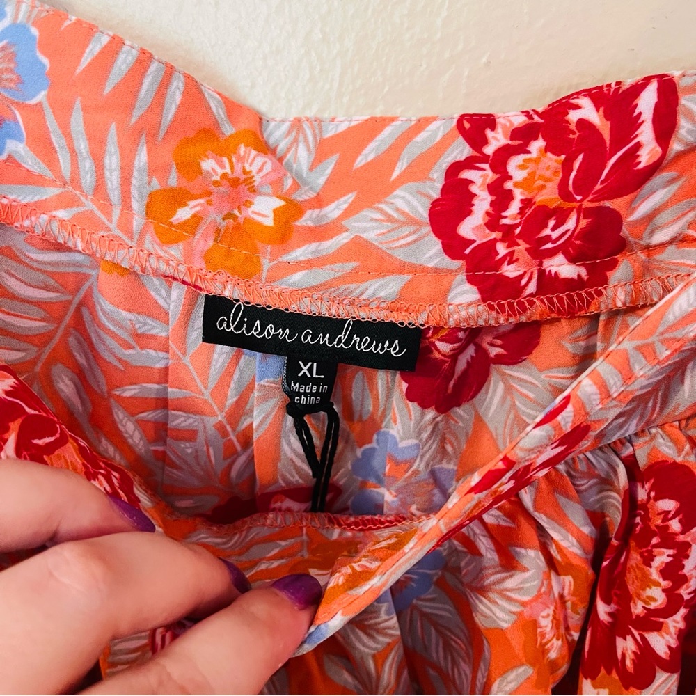 NWT Floral Puff Sleeve Blouse - Picture 2 of 8